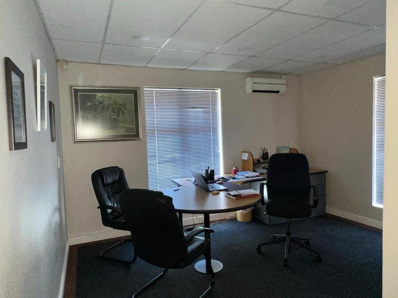 To Let commercial Property for Rent in Newton Park Eastern Cape